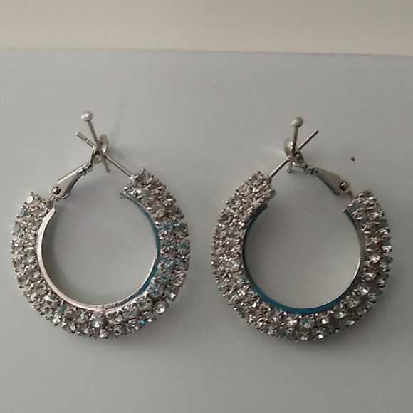 Earrings - Picture 2 of 3